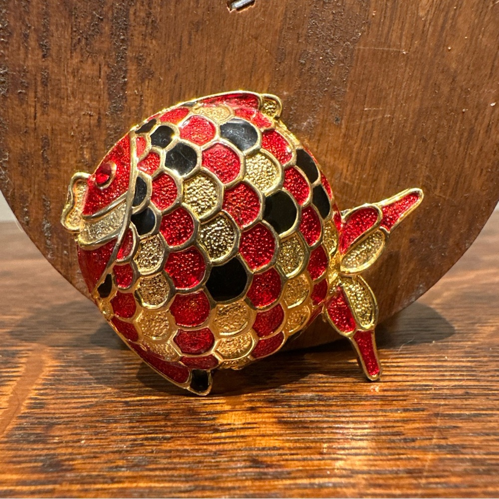 Vintage Sphinx Enamel And Gold-Tone Fish Brooch Pin 2” Marked 11012